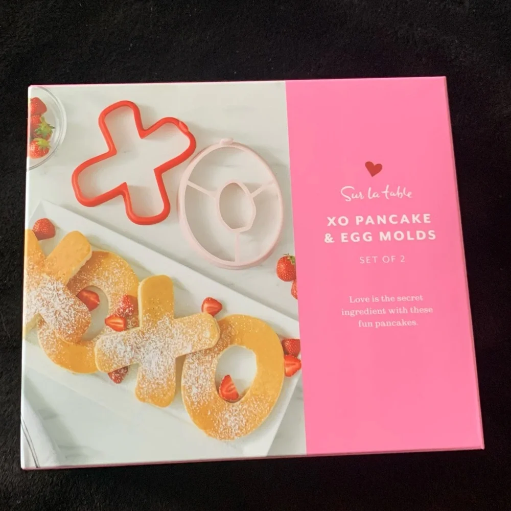 NEW! “XO” Pancake & Egg Molds, Sur La Table, Brand New in Box, FABULOUS